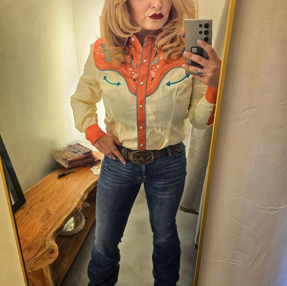 Long sleeve button up - Picture 6 of 6